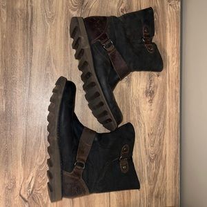 Sorel Scotia booties. Size 9.5